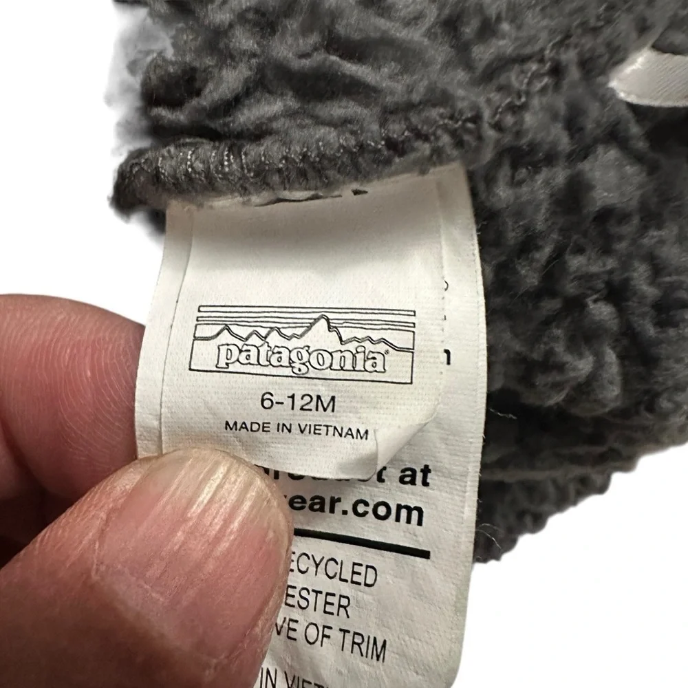 Patagonia Recycled Polyester Tag 6-12 months